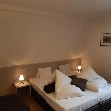 Zur Sonne Hotel